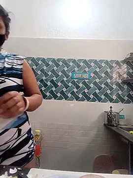 Hot-Tinaa: απευθείας συνομιλία ΧΧΧ