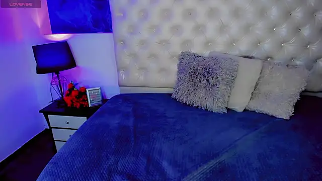 Chatroom XXX en direct de Daniiela_Ember