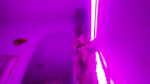 XXX chat uživo modela Brenda_lot