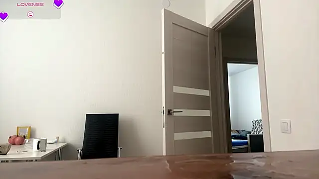 VerniceEngelking 现场XXX聊天