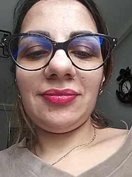 Chat +18 de mariahotgirl ao vivo