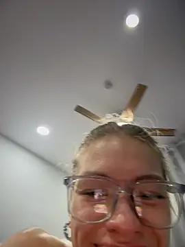 -Sexy_Barbie- élő XXX-chatje