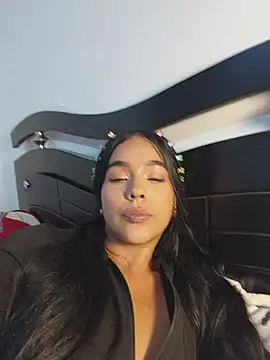 SweetFortuner Adlı Modelin Canlı XXX Sohbeti