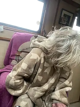 ladyboatlady Adlı Modelin Canlı XXX Sohbeti