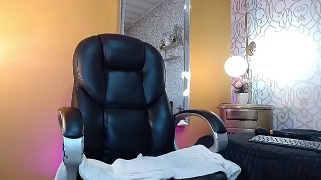 Lucigh_ Chat XXX in diretta