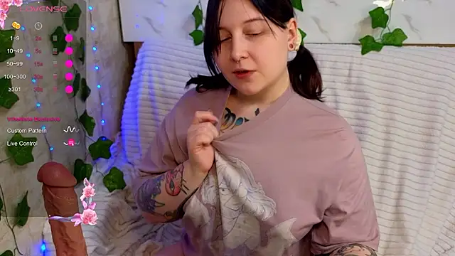 Chat +18 de Belinda_Starlight ao vivo