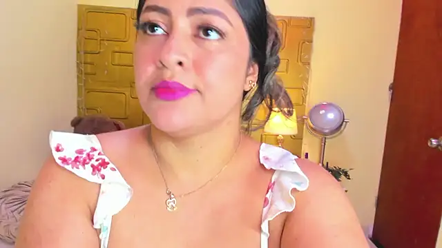 XXX chat uživo modela Julia_Haye