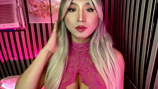 HoresCOCKLUCY élő XXX-chatje