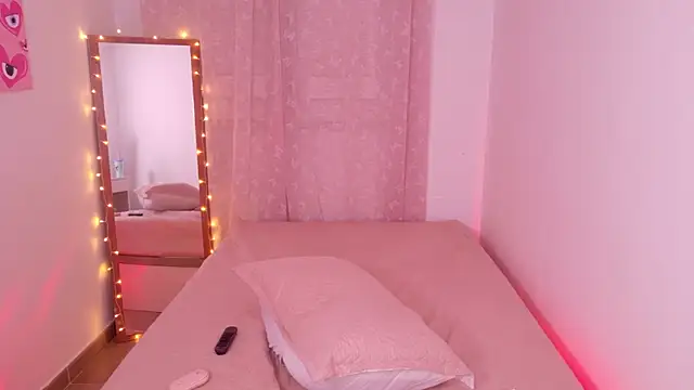 Mar_333 Adlı Modelin Canlı XXX Sohbeti