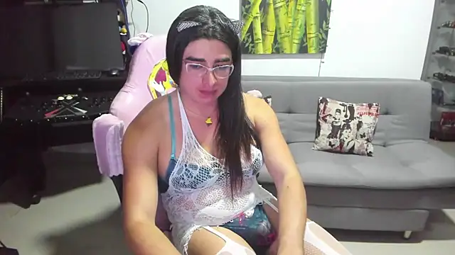 Show modela Khalifa_Gold na web-kameri