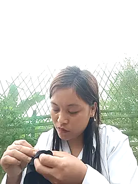 Chat XXX en directo de Alice-567