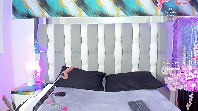 Chat +18 de IsaDiiaz ao vivo