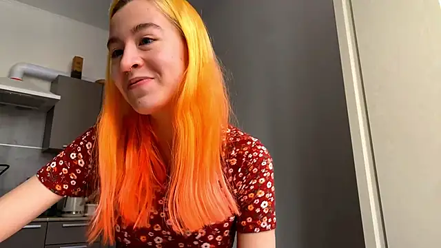 แชท XXX สดของ EmilyHein