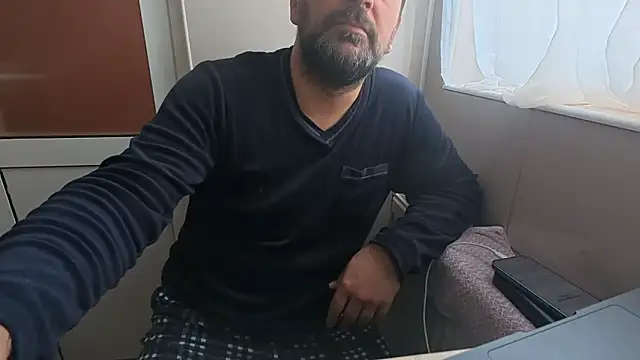 TARKAN1 Live XXX-chat