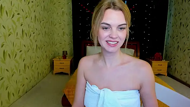 LunaFlinn Chat XXX live
