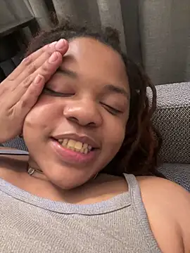 HEARTBREAKBRE Chat XXX in diretta