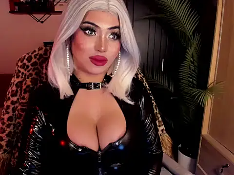 BigDominaMia 라이브 XXX 채팅