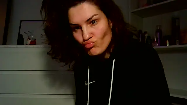 Ms-Lust1- Chat XXX in diretta