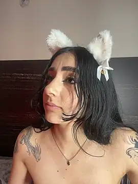 sharlot24's Live XXX Chat