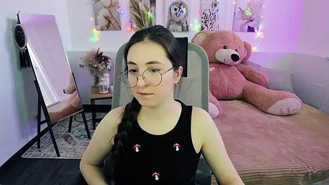 VirtuallVoyant Adlı Modelin Canlı XXX Sohbeti