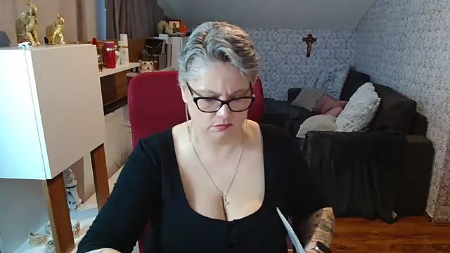 bigtits4you's Live XXX Chat