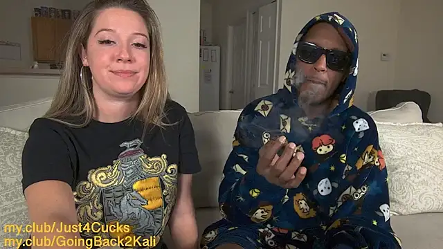 boomboomr00m's Live XXX Chat