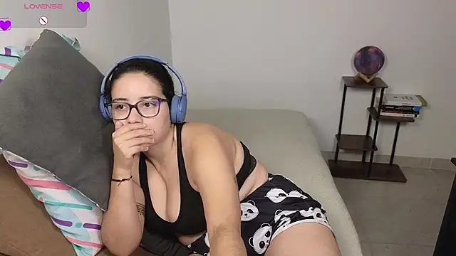 blue__moon_'s Live XXX Chat