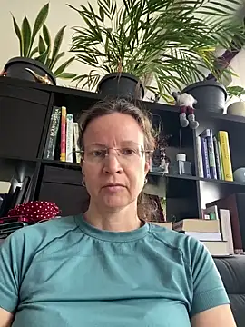 AnnikaRose live XXX chat