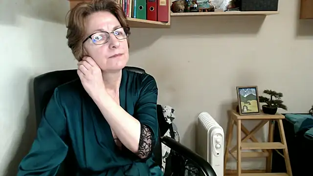 Chat +18 de katemodel ao vivo