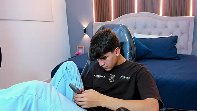 Chat +18 de Tommy18__ ao vivo