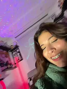 crystal_bunny7's Live XXX Chat