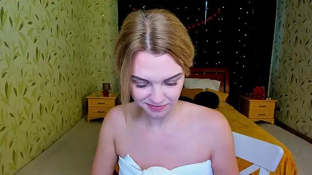 LunaFlinn Chat XXX in diretta