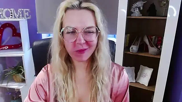 Zoey_Erotic – Naživo XXX chat