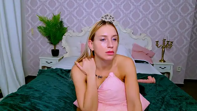 Show modela Kayleen_B na web-kameri