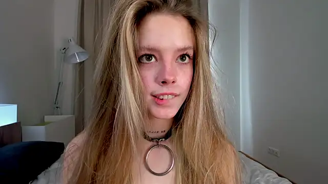 TiffinyMergistn Webbikameraesitys