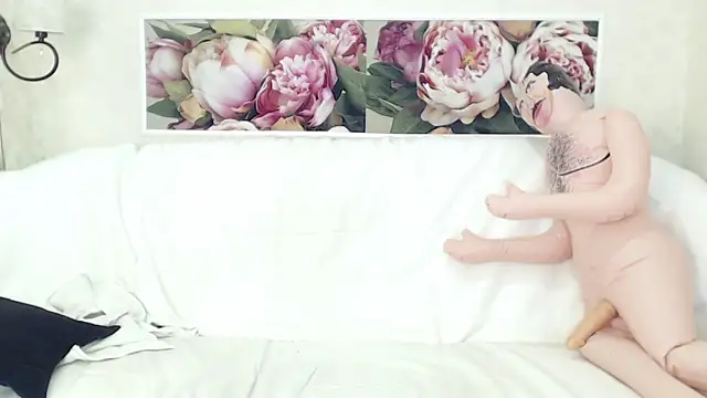 Show modela FlaviaSquirts na web-kameri