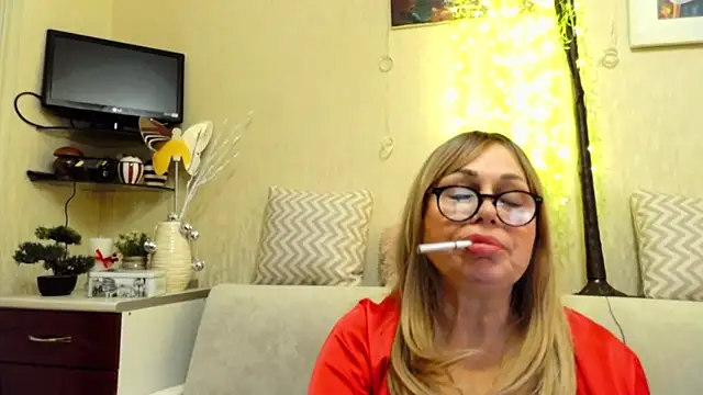 Chat +18 de SusieNoreen ao vivo