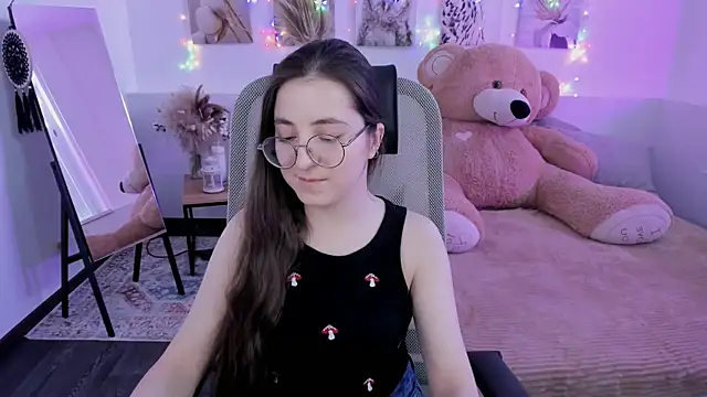 VirtuallVoyant's Live XXX Chat