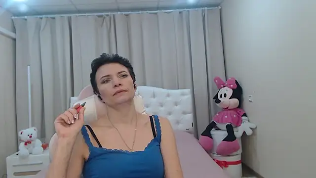 Chat +18 de AvaSaturnian ao vivo