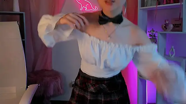 ElliFrankenweenie's Live XXX Chat