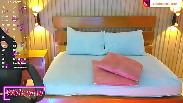 soffia_modre_ Adlı Modelin Canlı XXX Sohbeti