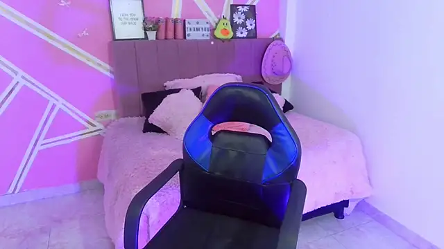 XXX chat uživo modela Natasha_Romanof18