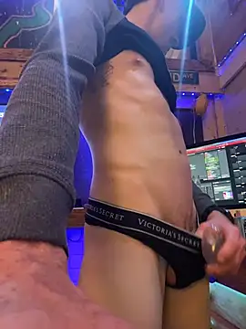 Pokazy przed kamerką – Twist_N_Tease