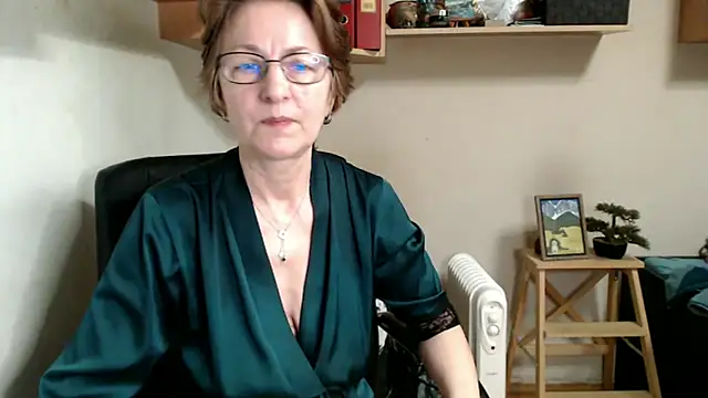 Chat +18 de katemodel ao vivo