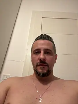 InsaneMatttのライブXXXチャット