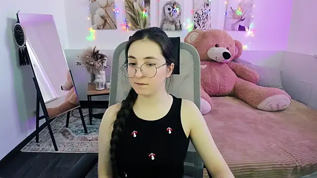 VirtuallVoyant Adlı Modelin Canlı XXX Sohbeti