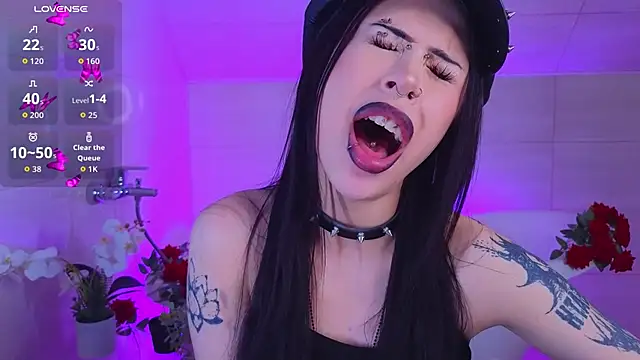 Онлайн чат XXX venomeowww__