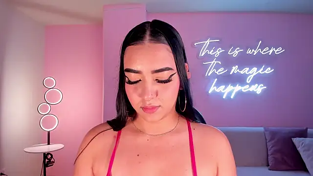 SophieLanne Chat XXX in diretta