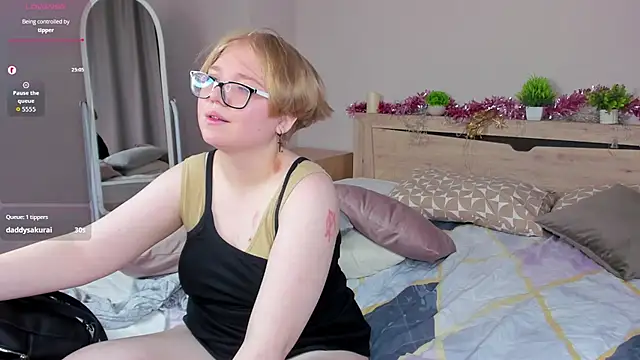 Lauraaa_Smith: απευθείας συνομιλία ΧΧΧ