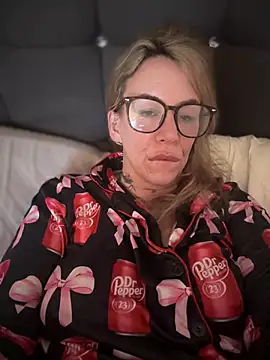 blondebitch2 – webcam-show